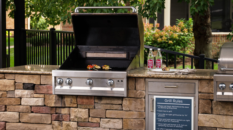 Outdoor Chef's Kitchen